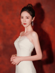 江南物业少女